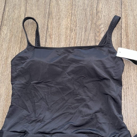 La Blanca one piece swimsuit - Picture 4 of 7